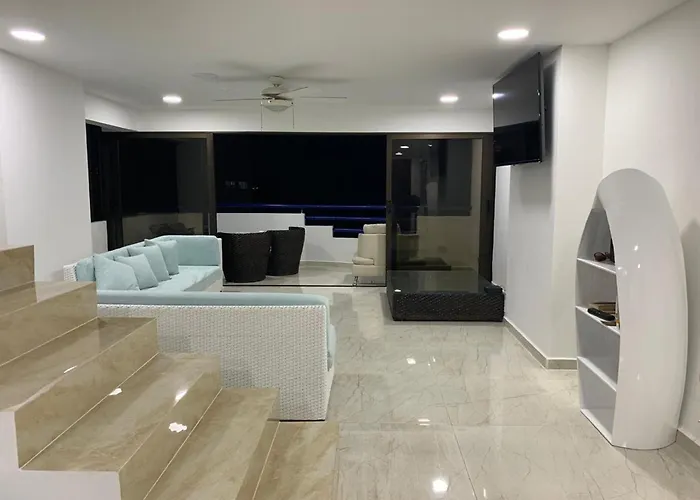 3Mr8 Duplex Apartment In Cartagena Facing The Sea With Air Conditioning And Wifi